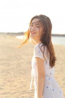 穿成军婚男主的前妻